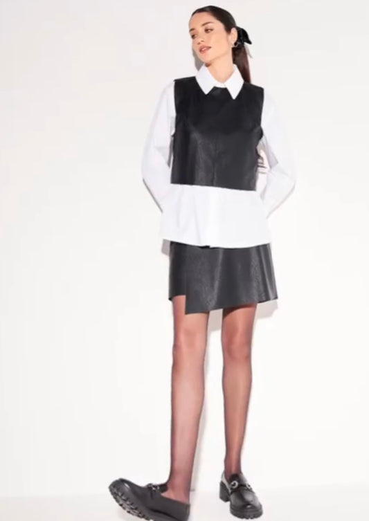 Top couro eco preto